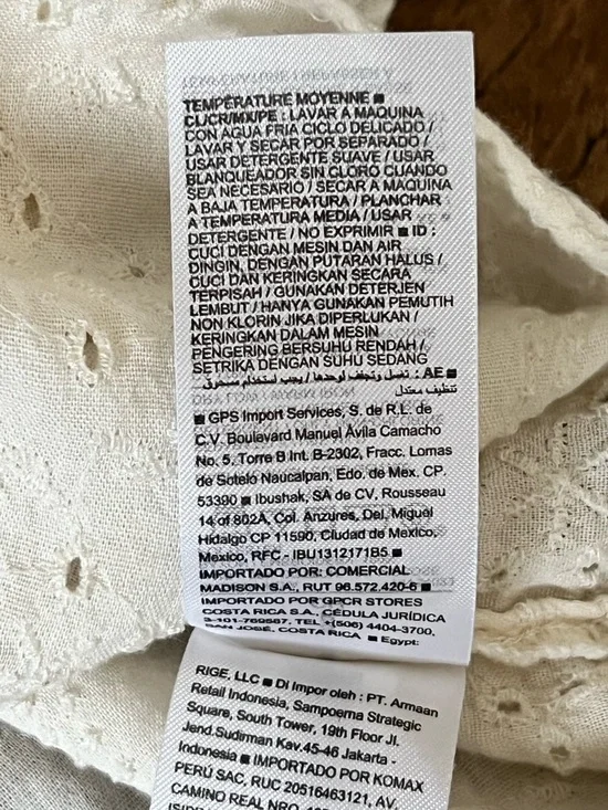 Old Navy Cream Eyelet Button-Front Peasant Blouse - Picture 4 of 6